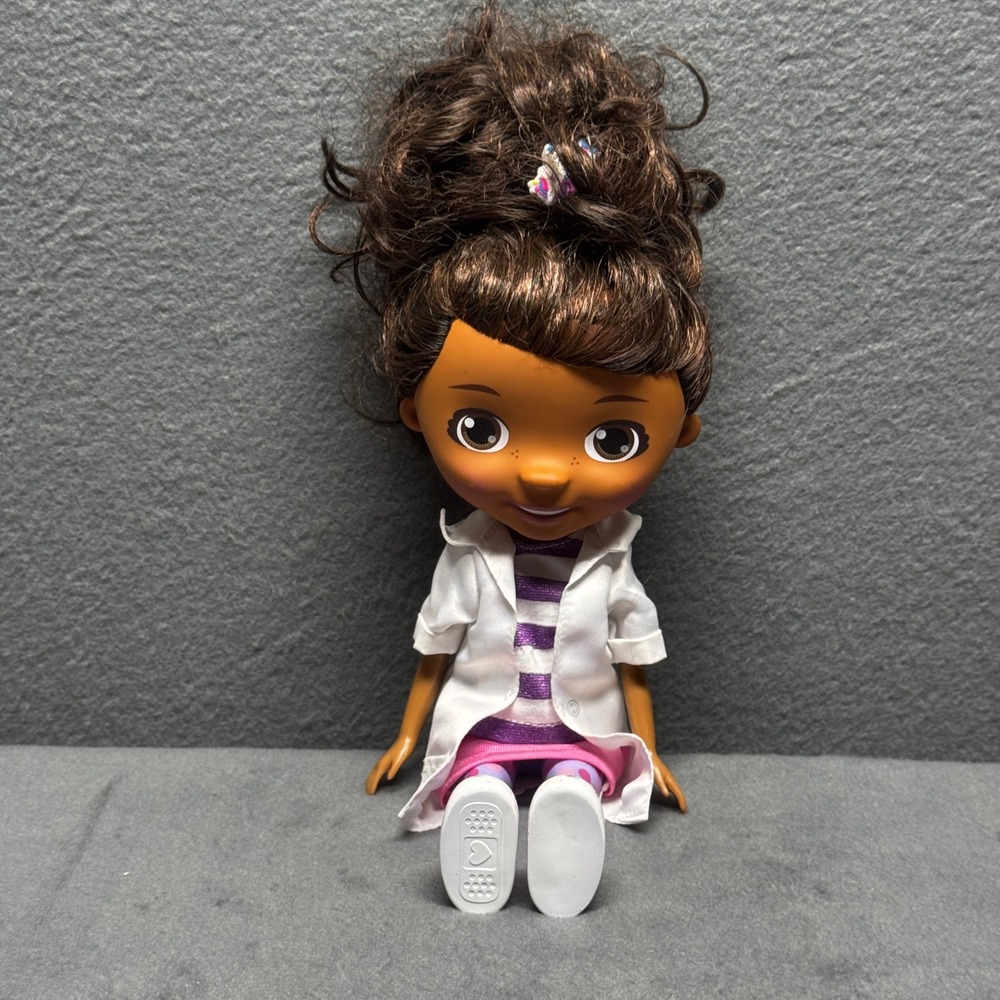 Disney Junior Doc McStuffins Talking Doll Just Play 11" White Lab Coat Toy 92616